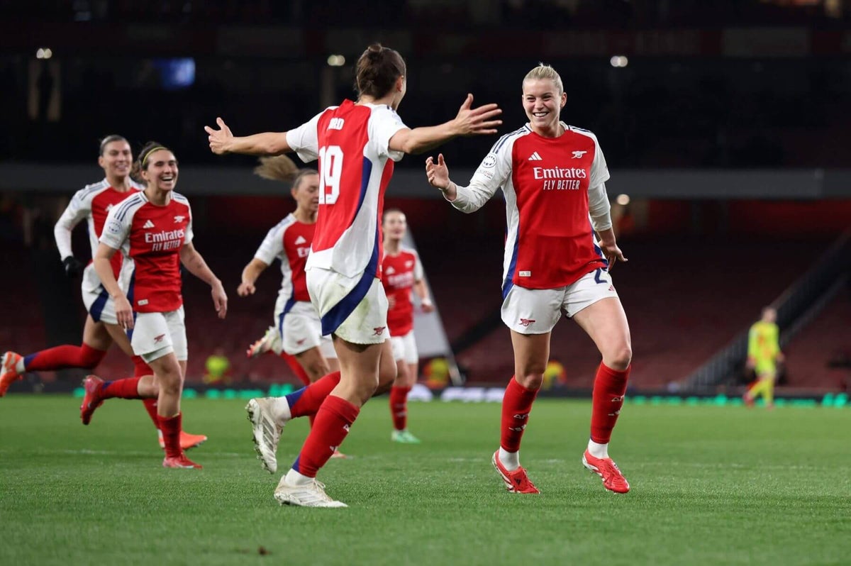 Arsenal Women vào bán kết