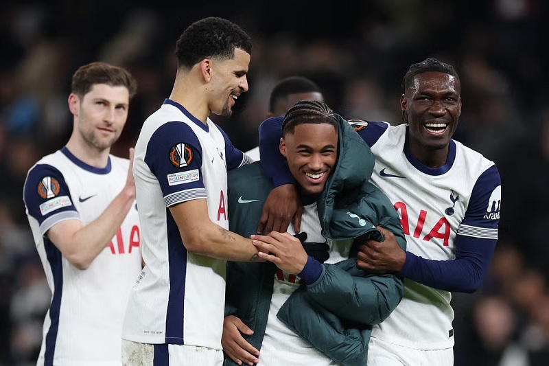 Tottenham là 1 trong 8 đại diện ở tứ kết Europa League 2024/25