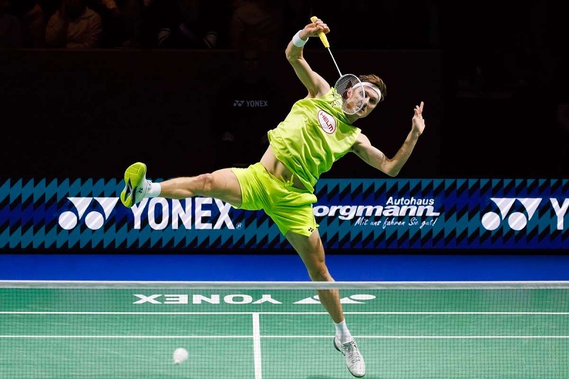 Axelsen dừng bước trước đối thủ ngay vòng 1