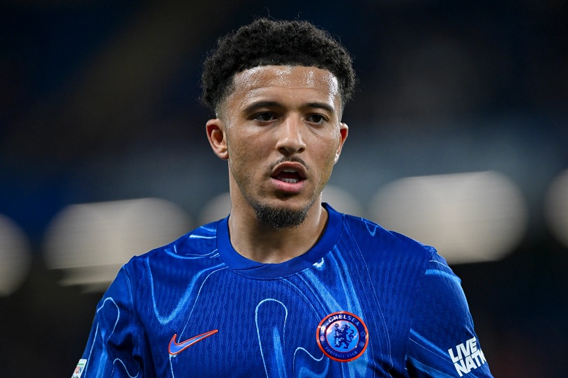 Sancho phải giảm lương để ở lại Chelsea