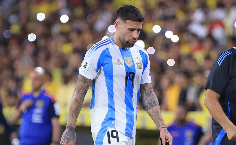 Otamendi nhận án phạt sau thẻ đỏ trước ĐT Ecuador